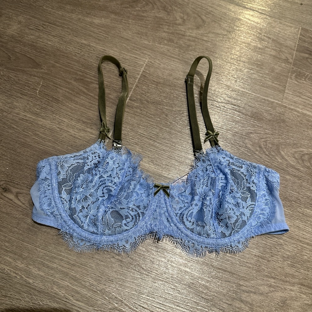 Blue lace bralette with green straps #lingerie